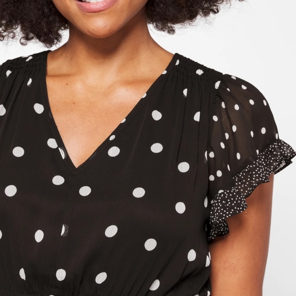 Les Serein Brielle Flutter Sleeve Back Detail Dress - Picture 3 of 3